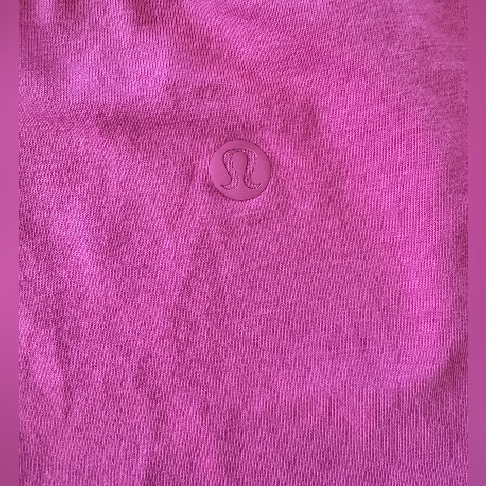 Lululemon Size 0 tshirt - Picture 3 of 3